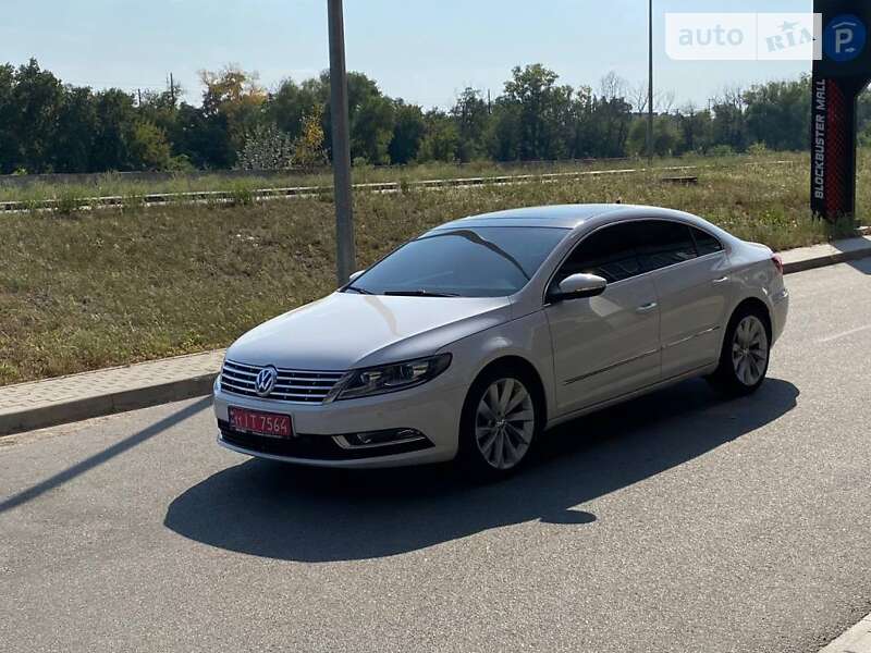 Купе Volkswagen CC / Passat CC 2014 в 