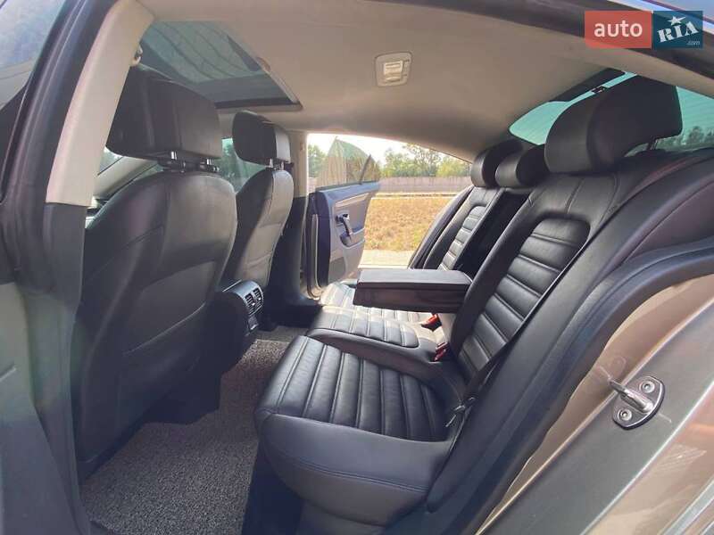 Купе Volkswagen CC / Passat CC 2014 в Киеве
