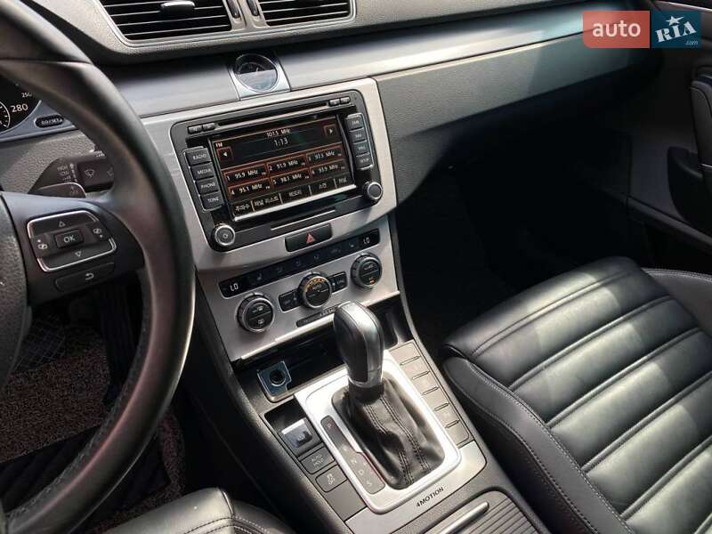 Купе Volkswagen CC / Passat CC 2014 в Киеве