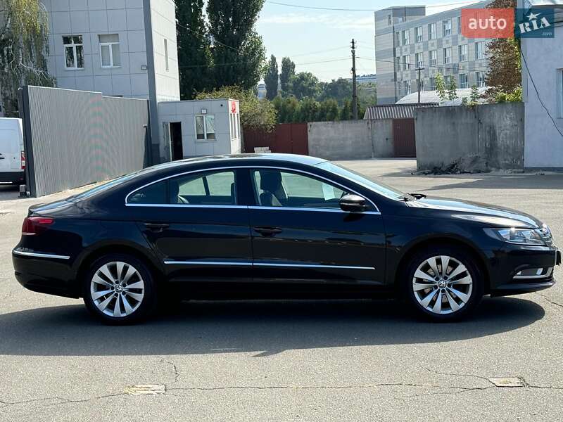 Купе Volkswagen CC / Passat CC 2014 в Киеве