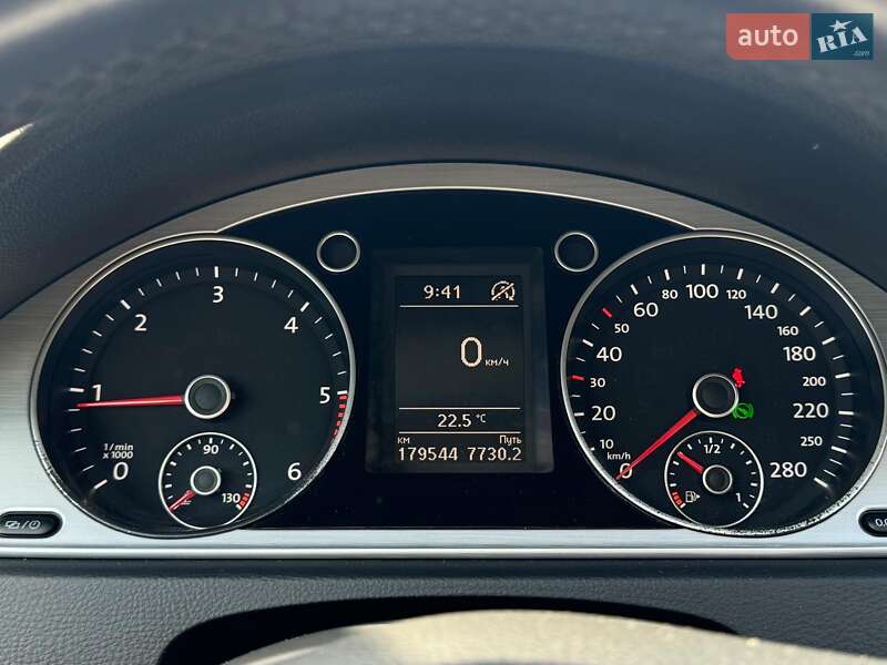 Купе Volkswagen CC / Passat CC 2014 в Киеве