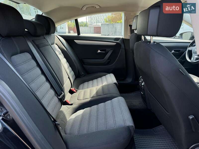 Купе Volkswagen CC / Passat CC 2014 в Киеве