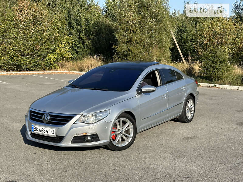 Купе Volkswagen CC / Passat CC 2011 в Звягеле