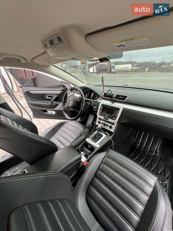 Купе Volkswagen CC / Passat CC 2014 в Староконстантинове