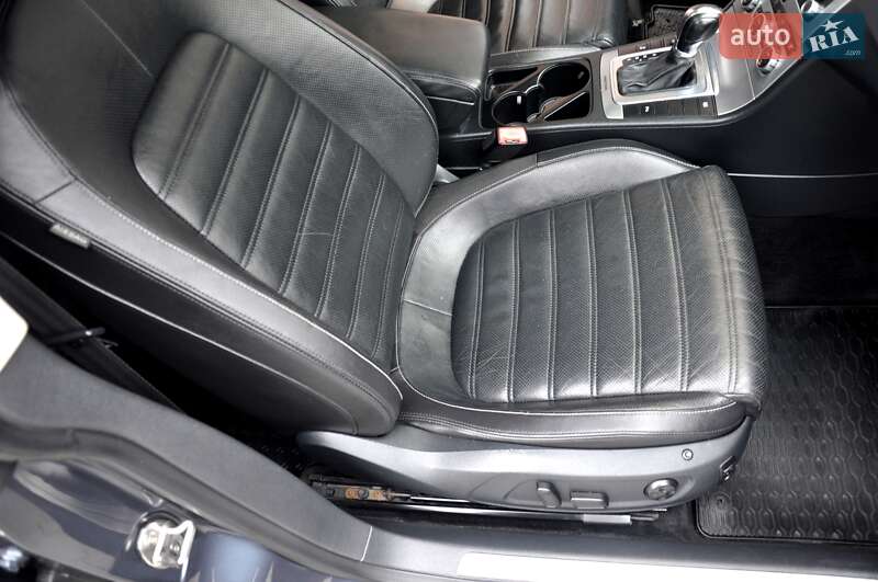 Купе Volkswagen CC / Passat CC 2013 в Львове