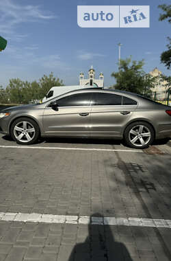 Купе Volkswagen CC / Passat CC 2010 в Киеве