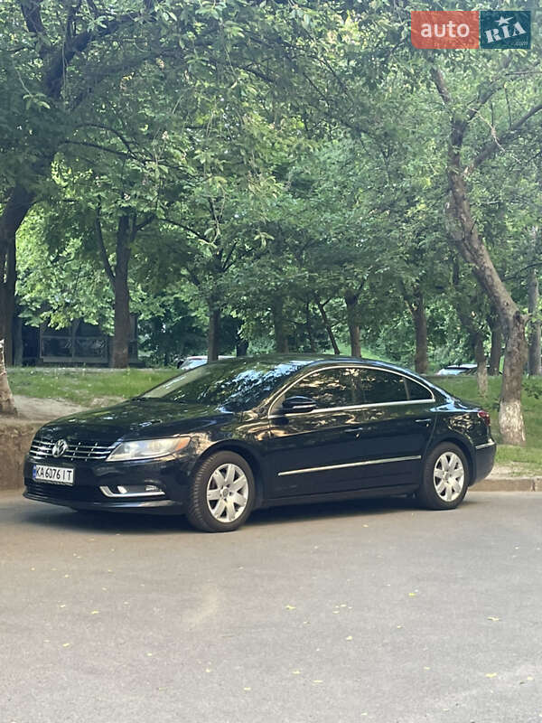 Купе Volkswagen CC / Passat CC 2012 в Києві