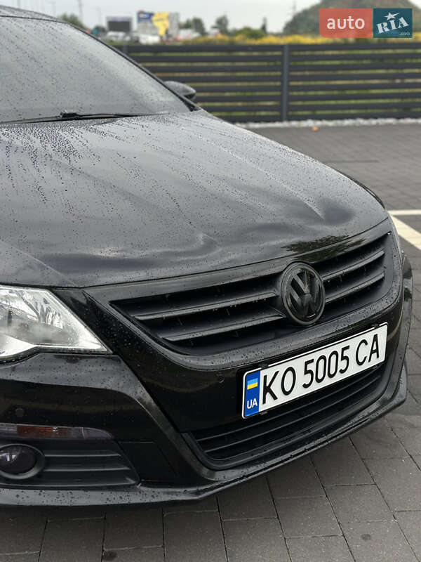 Купе Volkswagen CC / Passat CC 2011 в Мукачево