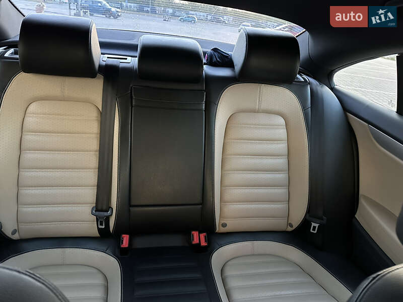 Купе Volkswagen CC / Passat CC 2013 в Києві