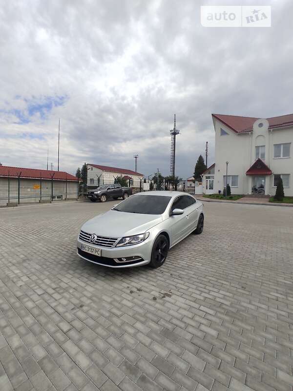 Купе Volkswagen CC / Passat CC 2012 в Івано-Франківську