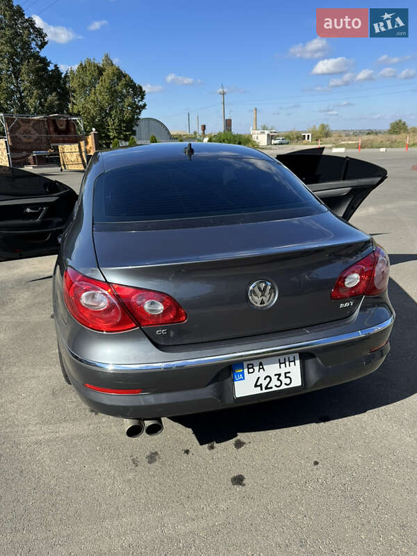 Купе Volkswagen CC / Passat CC 2010 в Голованевске