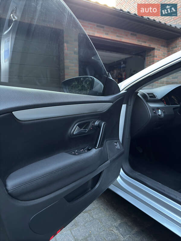 Купе Volkswagen CC / Passat CC 2009 в Кременчуці
