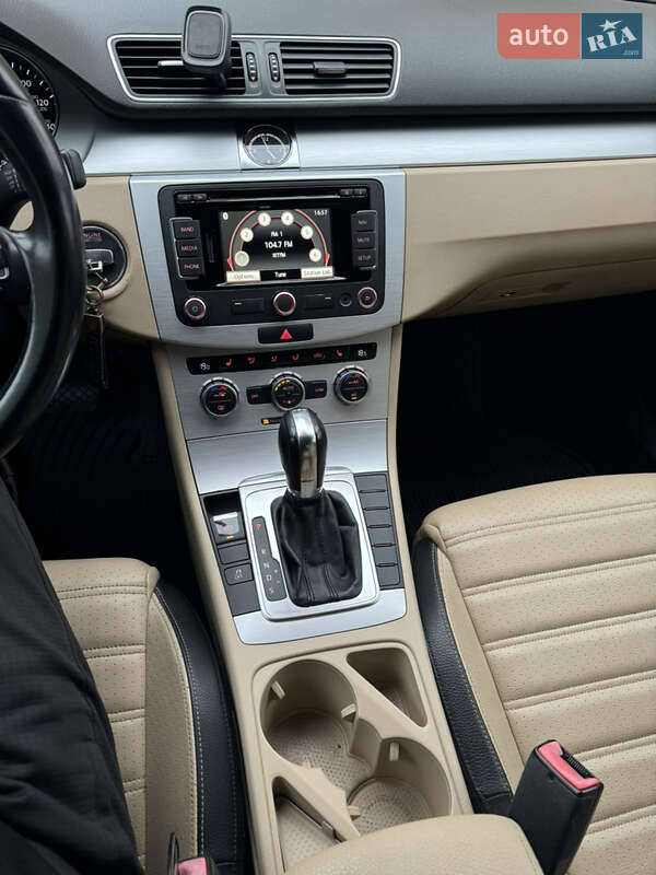 Купе Volkswagen CC / Passat CC 2013 в Чернигове