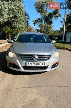 Купе Volkswagen CC / Passat CC 2010 в Рені