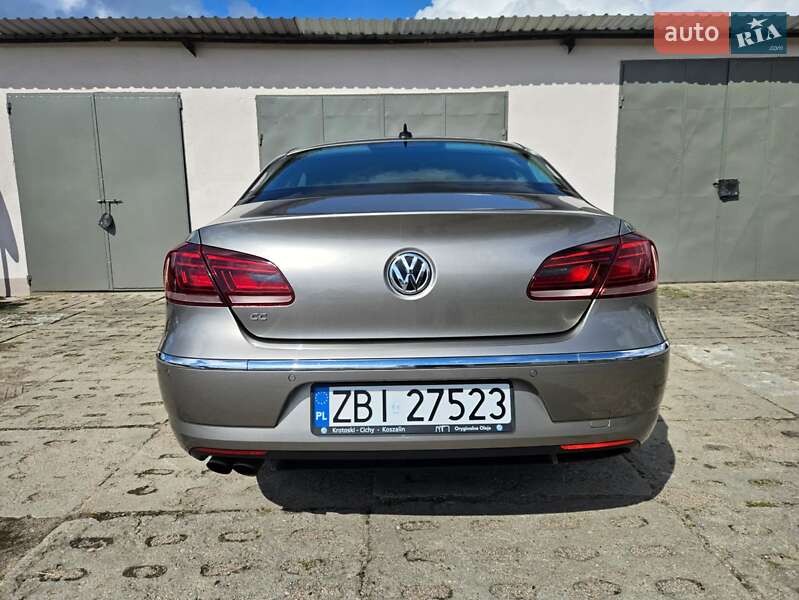 Купе Volkswagen CC / Passat CC 2012 в Києві