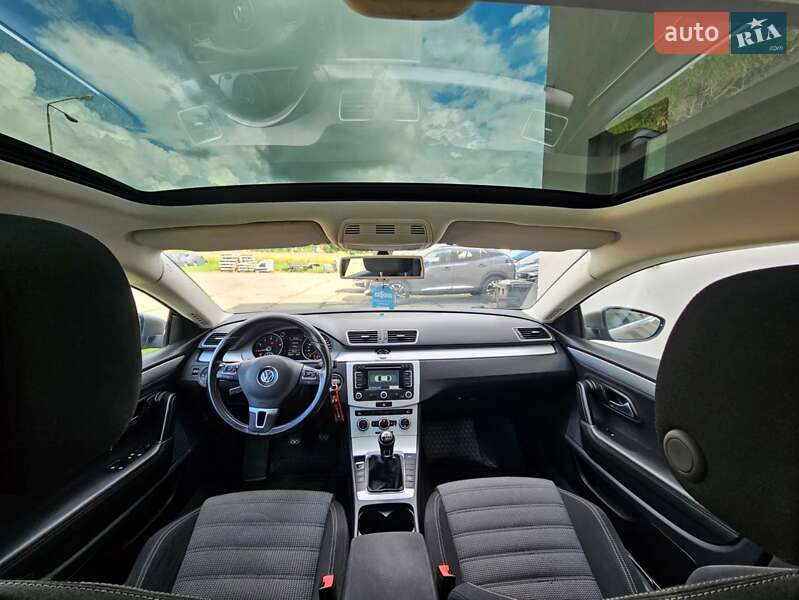 Купе Volkswagen CC / Passat CC 2012 в Києві