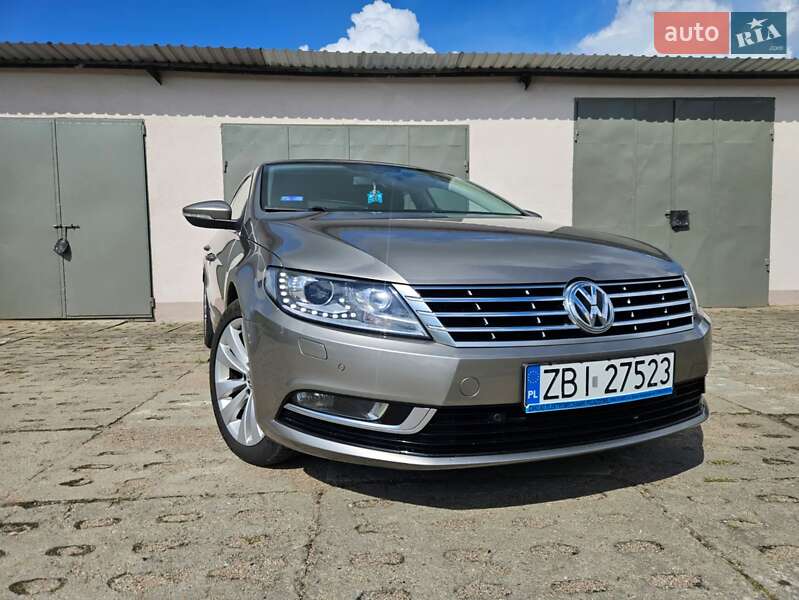Купе Volkswagen CC / Passat CC 2012 в Києві