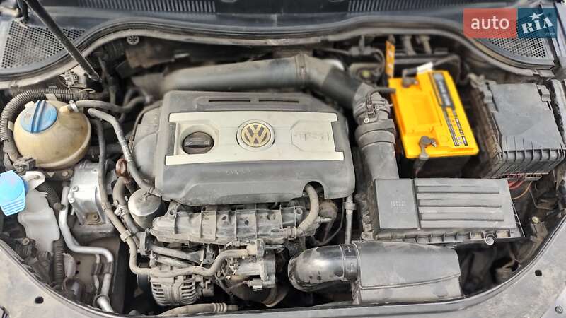 Купе Volkswagen CC / Passat CC 2010 в Подільську