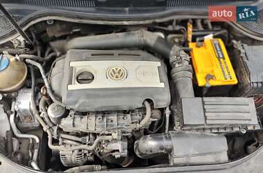 Купе Volkswagen CC / Passat CC 2010 в 