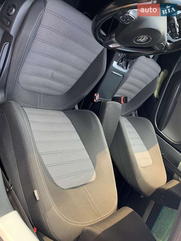 Купе Volkswagen CC / Passat CC 2011 в Киеве