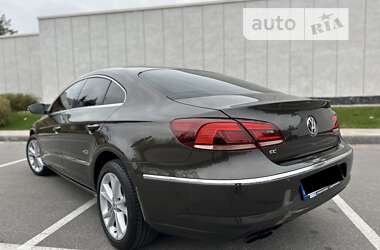 Купе Volkswagen CC / Passat CC 2013 в Киеве