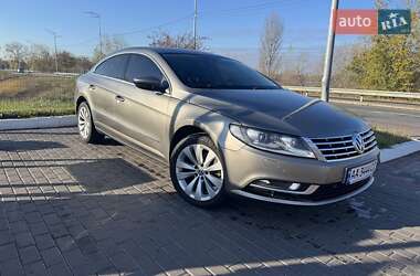 Купе Volkswagen CC / Passat CC 2012 в Києві