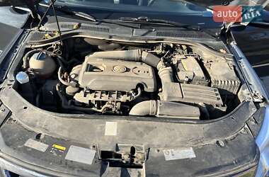 Купе Volkswagen CC / Passat CC 2011 в 