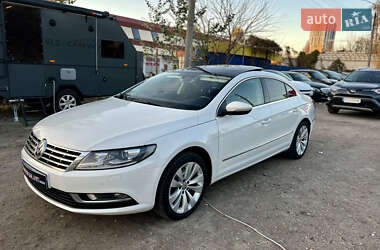 Купе Volkswagen CC / Passat CC 2012 в Киеве