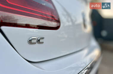 Купе Volkswagen CC / Passat CC 2012 в Киеве