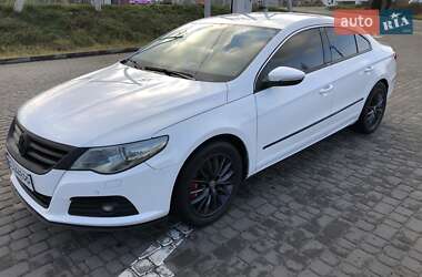 Купе Volkswagen CC / Passat CC 2010 в Львове