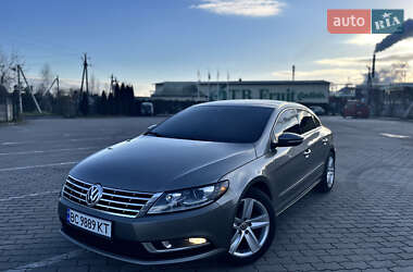 Купе Volkswagen CC / Passat CC 2012 в Львове