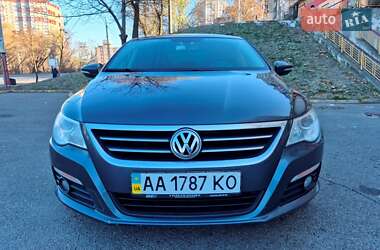 Купе Volkswagen CC / Passat CC 2011 в Киеве