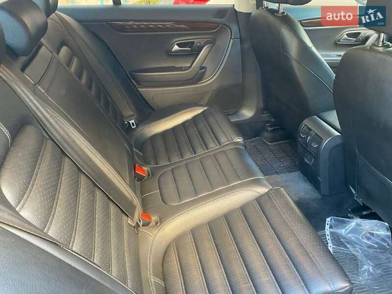 Купе Volkswagen CC / Passat CC 2014 в Калуші