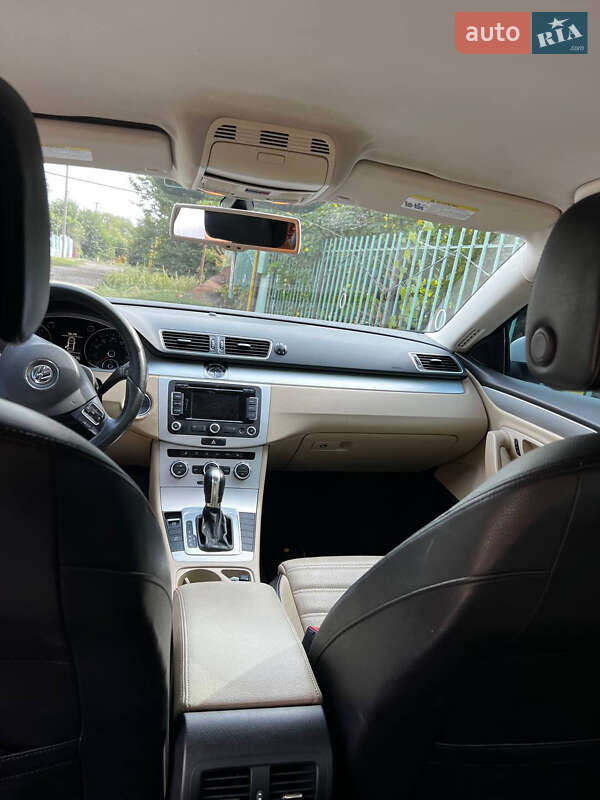 Купе Volkswagen CC / Passat CC 2014 в Киеве