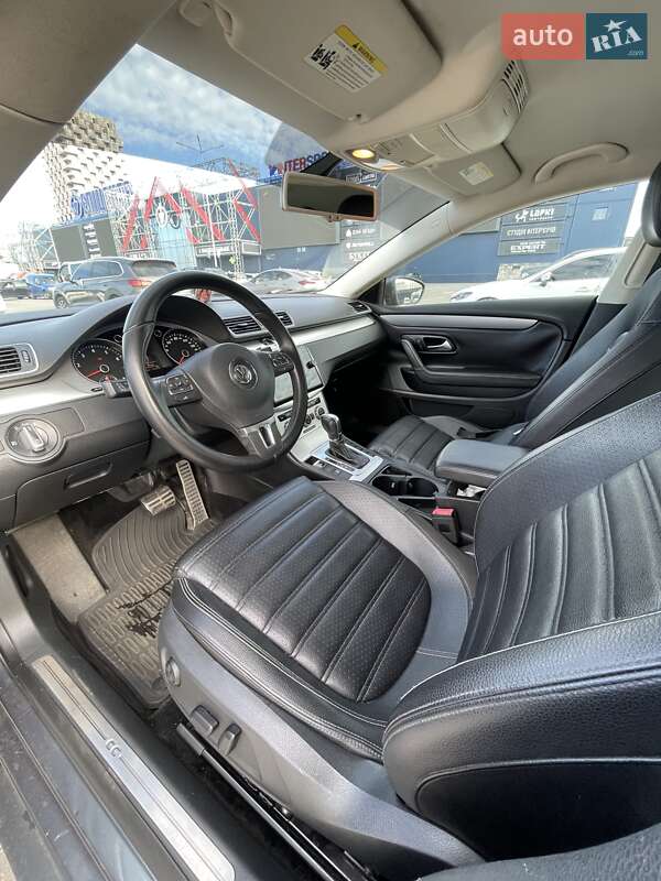 Купе Volkswagen CC / Passat CC 2013 в Киеве
