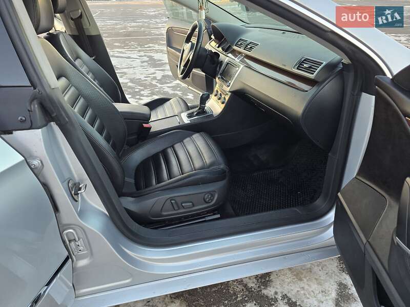 Купе Volkswagen CC / Passat CC 2011 в Днепре