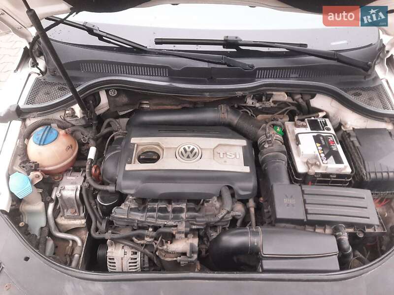 Купе Volkswagen CC / Passat CC 2010 в Херсоне