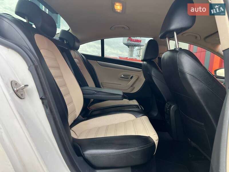 Купе Volkswagen CC / Passat CC 2010 в Киеве