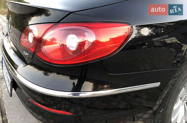 Купе Volkswagen CC / Passat CC 2011 в 