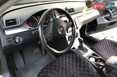 Купе Volkswagen CC / Passat CC 2011 в 