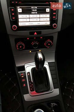 Купе Volkswagen CC / Passat CC 2011 в 
