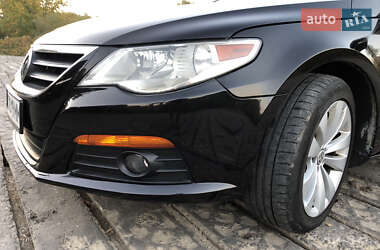 Купе Volkswagen CC / Passat CC 2011 в 