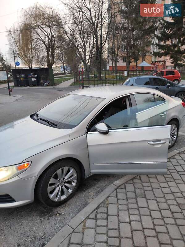 Купе Volkswagen CC / Passat CC 2011 в Тернополі