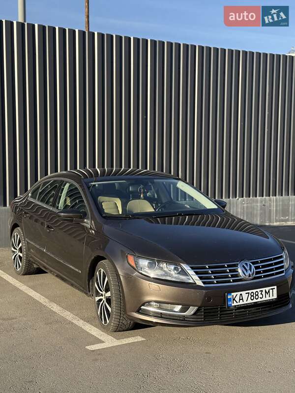 Купе Volkswagen CC / Passat CC 2012 в 