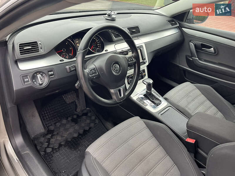 Купе Volkswagen CC / Passat CC 2010 в Могилев-Подольске