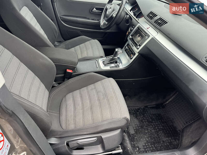 Купе Volkswagen CC / Passat CC 2010 в Могилев-Подольске