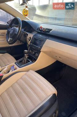 Купе Volkswagen CC / Passat CC 2010 в 