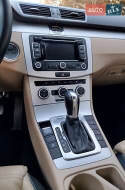 Купе Volkswagen CC / Passat CC 2012 в 