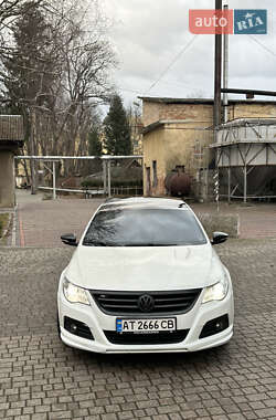 Купе Volkswagen CC / Passat CC 2009 в Коломиї