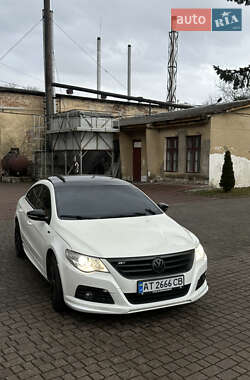 Купе Volkswagen CC / Passat CC 2009 в Коломиї